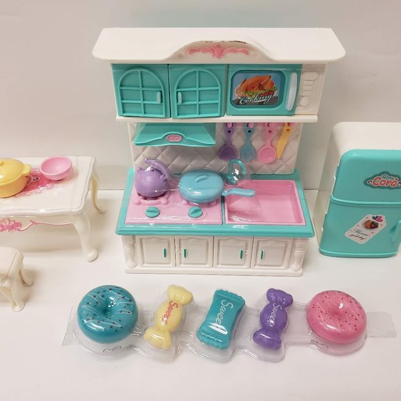 New Dollhouse Bedroom/Kitchen set - Picture 2 of 16